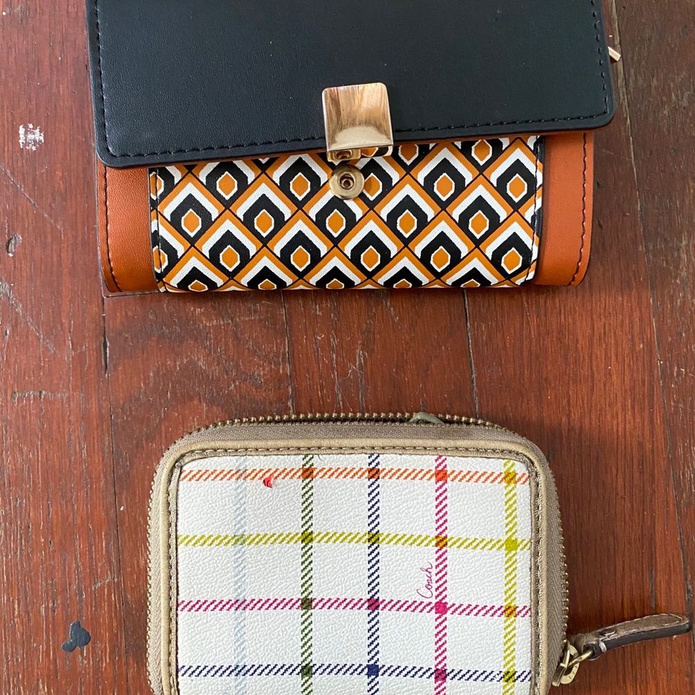 Wallet lot